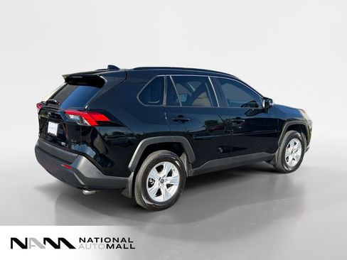 Used 2021 Toyota RAV4 XLE w/ Convenience Package AWD/4WD image 5