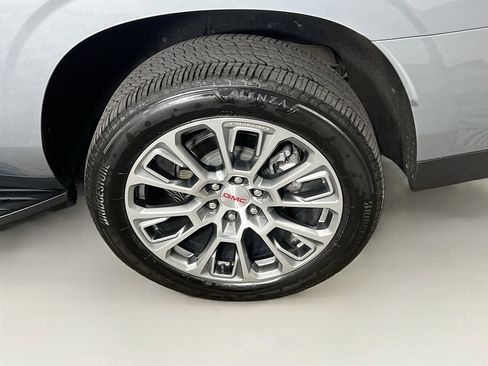 Certified 2025 GMC Yukon XL Denali AWD/4WD image 28