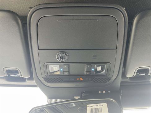 New 2025 Ford Bronco Base w/ Sasquatch Package image 33