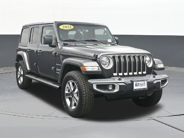 Used 2022 Jeep Wrangler Unlimited Sahara w/ Cold Weather Group AWD/4WD image 20