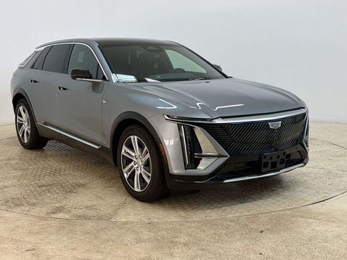 Used 2024 Cadillac Lyriq Tech AWD/4WD image 7