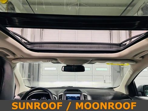 Used 2021 Ford Edge Titanium AWD/4WD image 8