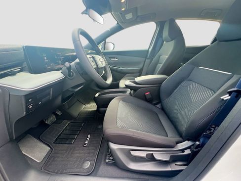 New 2026 Nissan Leaf FWD image 20