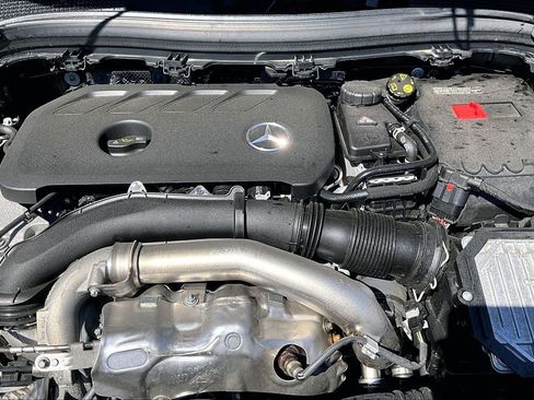 Used 2026 Mercedes-Benz GLA 250 4MATIC image 9