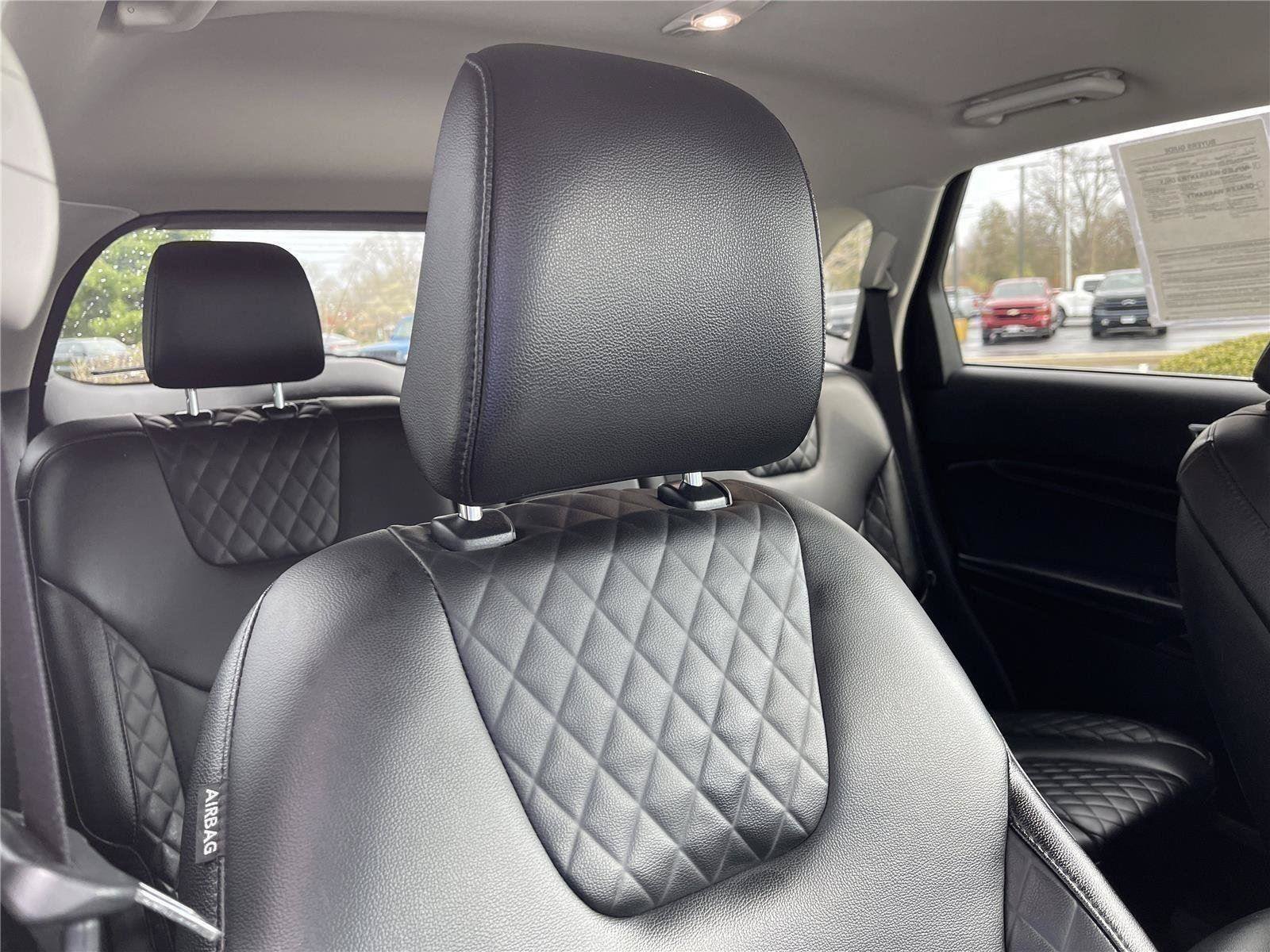 Used 2024 Ford Edge Titanium AWD/4WD image 35