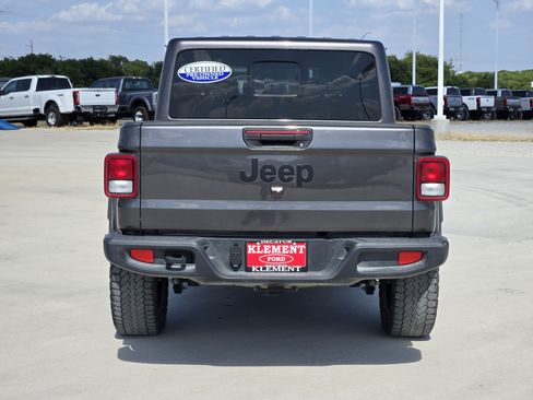 Used 2025 Jeep Gladiator Sport AWD/4WD image 6