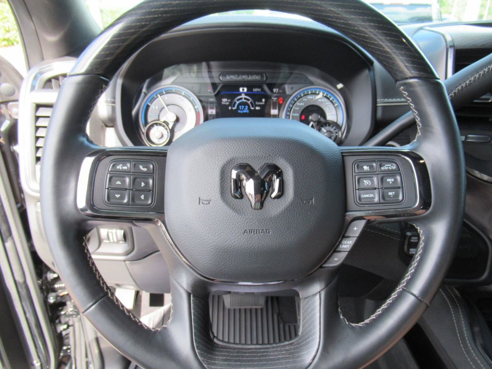 Used 2022 RAM 2500 Limited AWD/4WD image 22