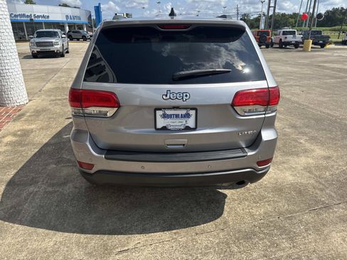 Used 2018 Jeep Grand Cherokee Laredo image 6