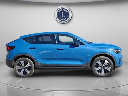 Used 2023 Volvo C40 Recharge Core image 8