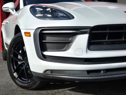 Used 2022 Porsche Macan AWD/4WD image 14