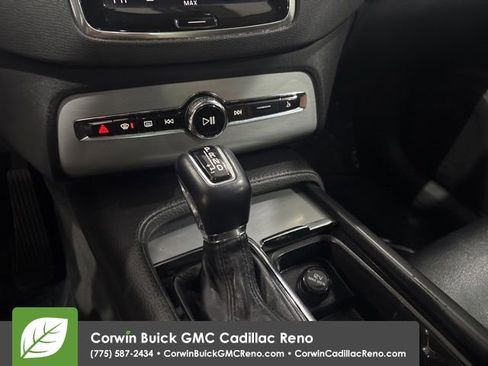 Used 2017 Volvo XC90 T6 Momentum w/ Vision Package AWD/4WD image 24