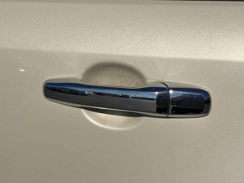 Used 2014 Lincoln MKX FWD w/ Equipment Group 102A image 8
