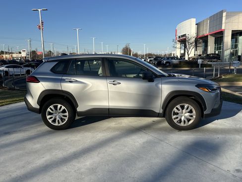 Certified 2023 Toyota Corolla Cross L image 11