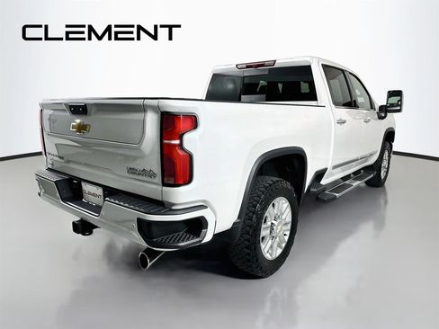 Used 2024 Chevrolet Silverado 2500 High Country AWD/4WD image 7