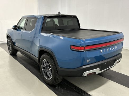 Used 2024 Rivian R1T Adventure AWD/4WD image 3