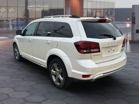 Used 2017 Dodge Journey Crossroad w/ Popular Equipment Group FWD image 7