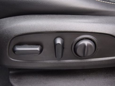 Used 2019 GMC Acadia SLT image 28