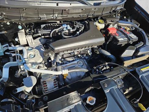 Used 2017 Nissan Rogue SV w/ SV Premium Package image 22