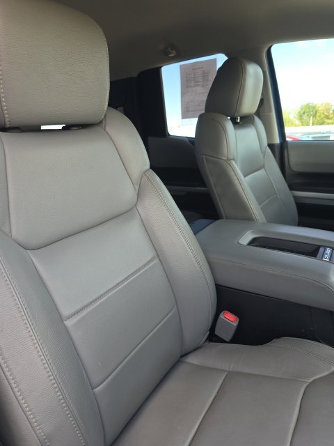 Used 2017 Toyota Tundra Limited AWD/4WD image 32