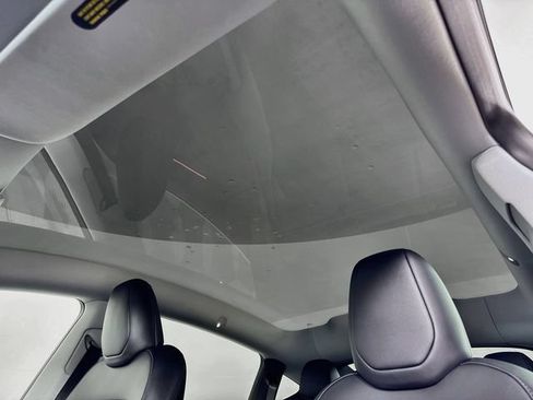 Used 2026 Tesla Model Y AWD image 38