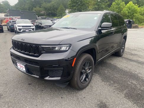 Used 2022 Jeep Grand Cherokee L Laredo AWD/4WD image 1