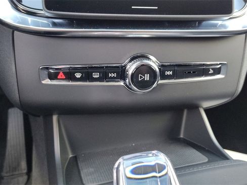 New 2026 Volvo XC90 B6 Plus image 21