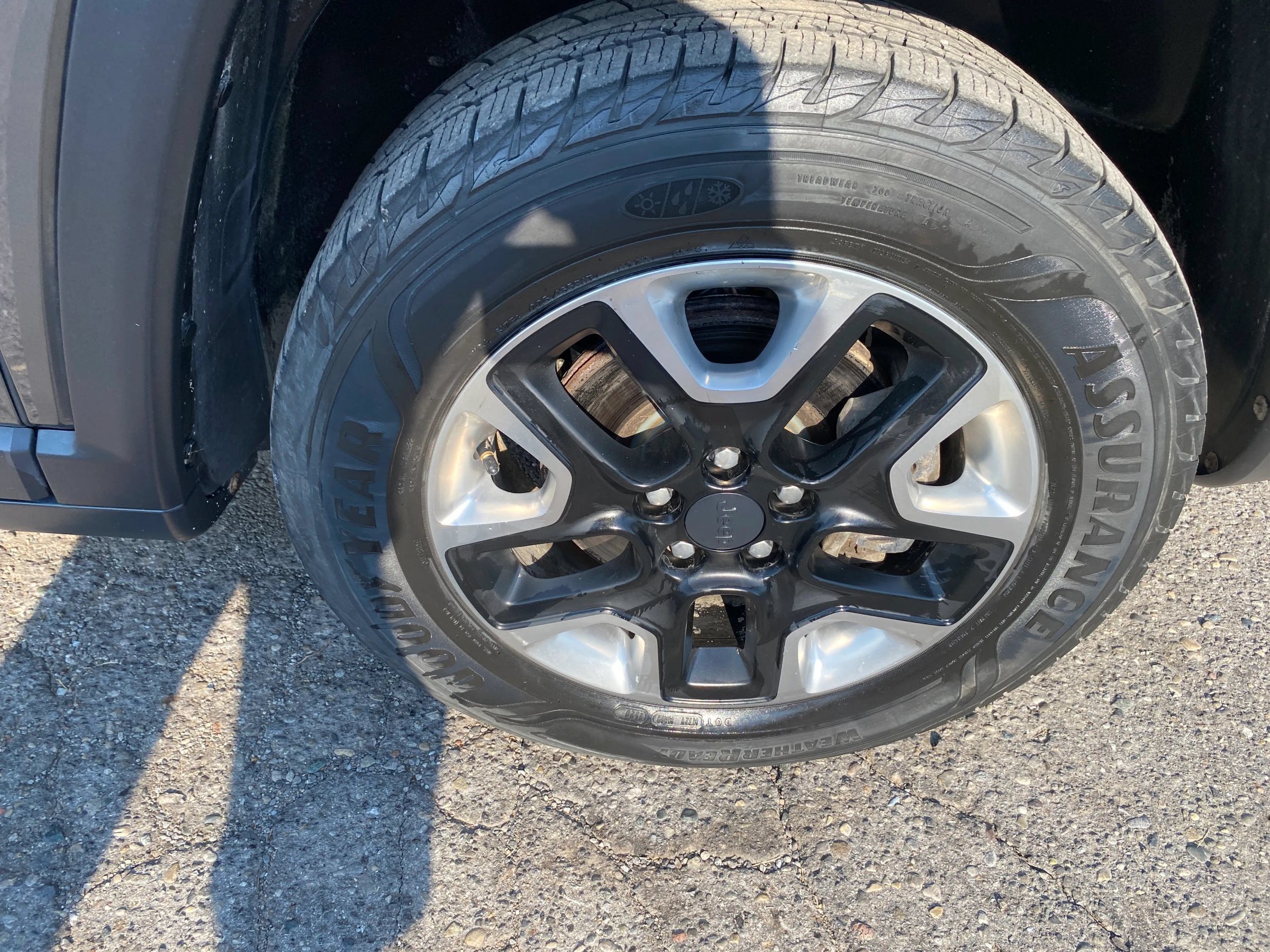Used 2018 Jeep Compass Trailhawk w/ Cold Weather Group AWD/4WD image 29