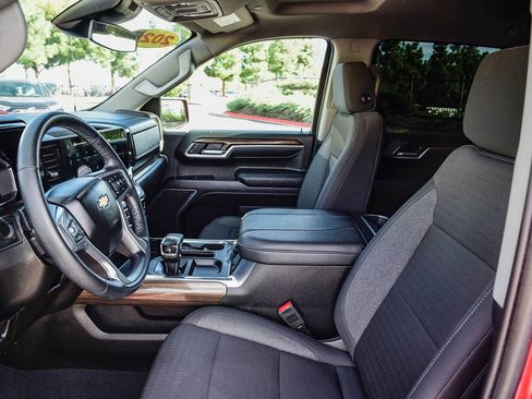 Used 2025 Chevrolet Silverado 1500 LT w/ Safety Package image 22