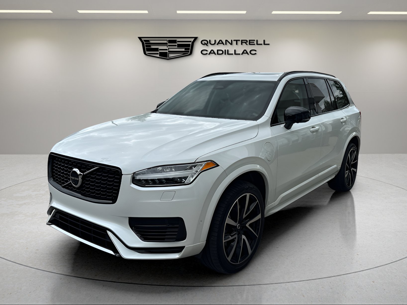 Certified 2023 Volvo XC90 T8 Plus w/ Protection Package Premier AWD/4WD image 7