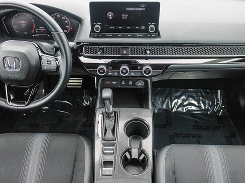 Used 2025 Honda Civic Sport image 13