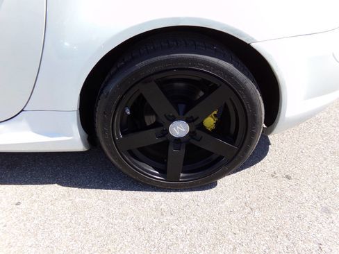 Used 2011 Mercedes-Benz SLK 300 image 26