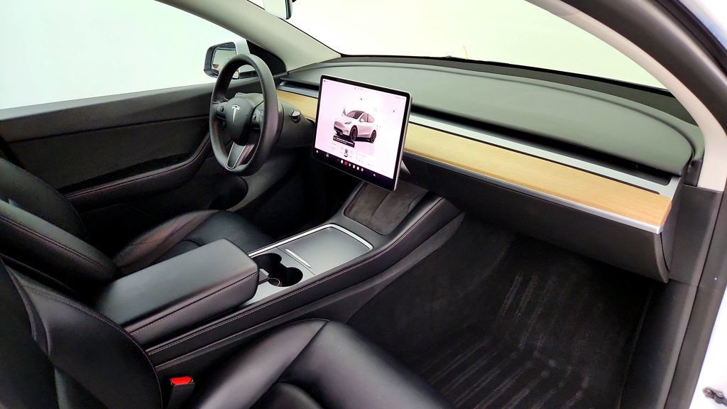 Used 2022 Tesla Model Y Performance AWD/4WD image 29