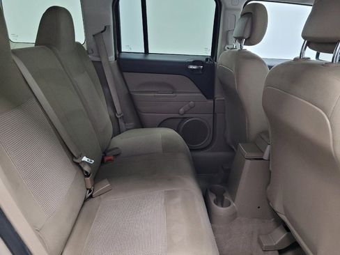 Used 2016 Jeep Patriot Sport image 19