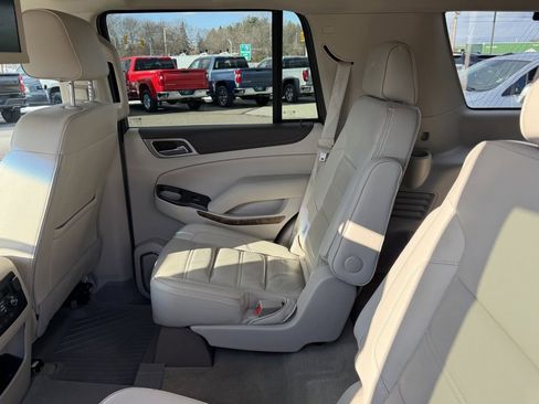 Used 2019 GMC Yukon Denali w/ Open Road Package image 12