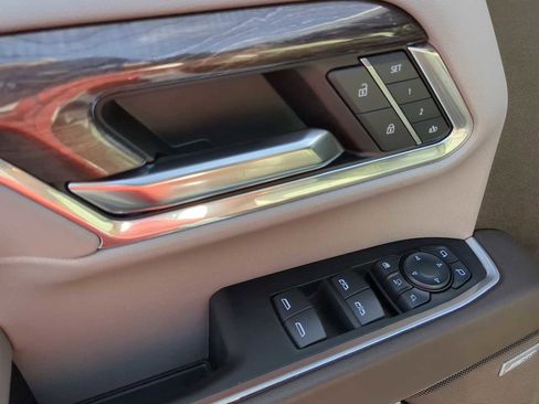 Used 2024 Chevrolet Silverado 2500 LTZ w/ LTZ Plus Package image 12