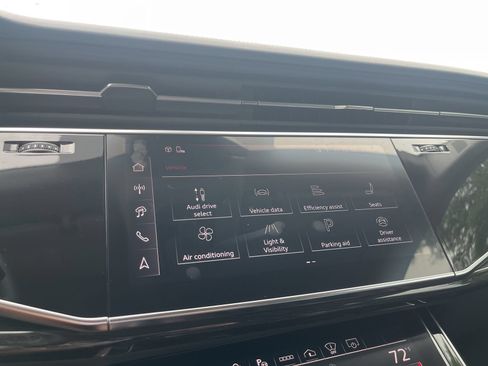 Used 2024 Audi Q8 Prestige AWD/4WD image 28