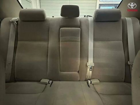 Used 2005 Toyota Camry LE image 16