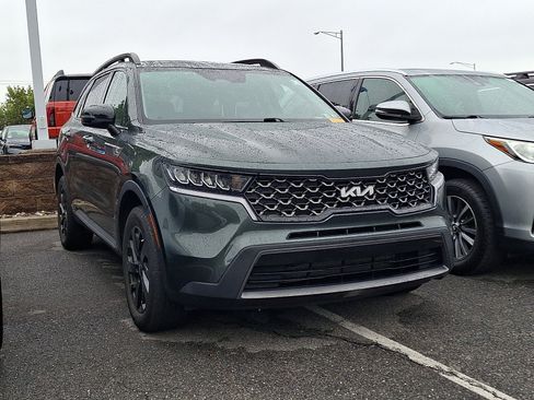 Used 2023 Kia Sorento S w/ Panoramic Sunroof Package AWD/4WD image 1