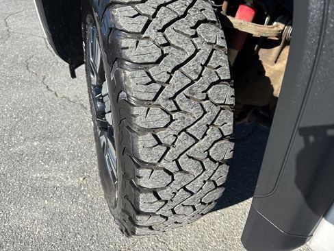 Used 2024 GMC Sierra 2500 Denali w/ Denali Reserve Package image 37