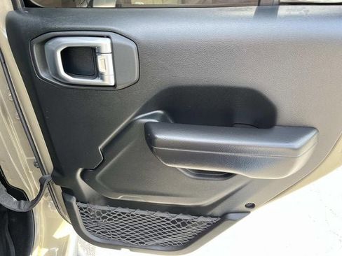 Used 2020 Jeep Gladiator Sport w/ Quick Order Package 24S image 20