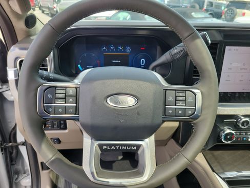New 2026 Ford F250 Platinum w/ Platinum Plus Package AWD/4WD image 17