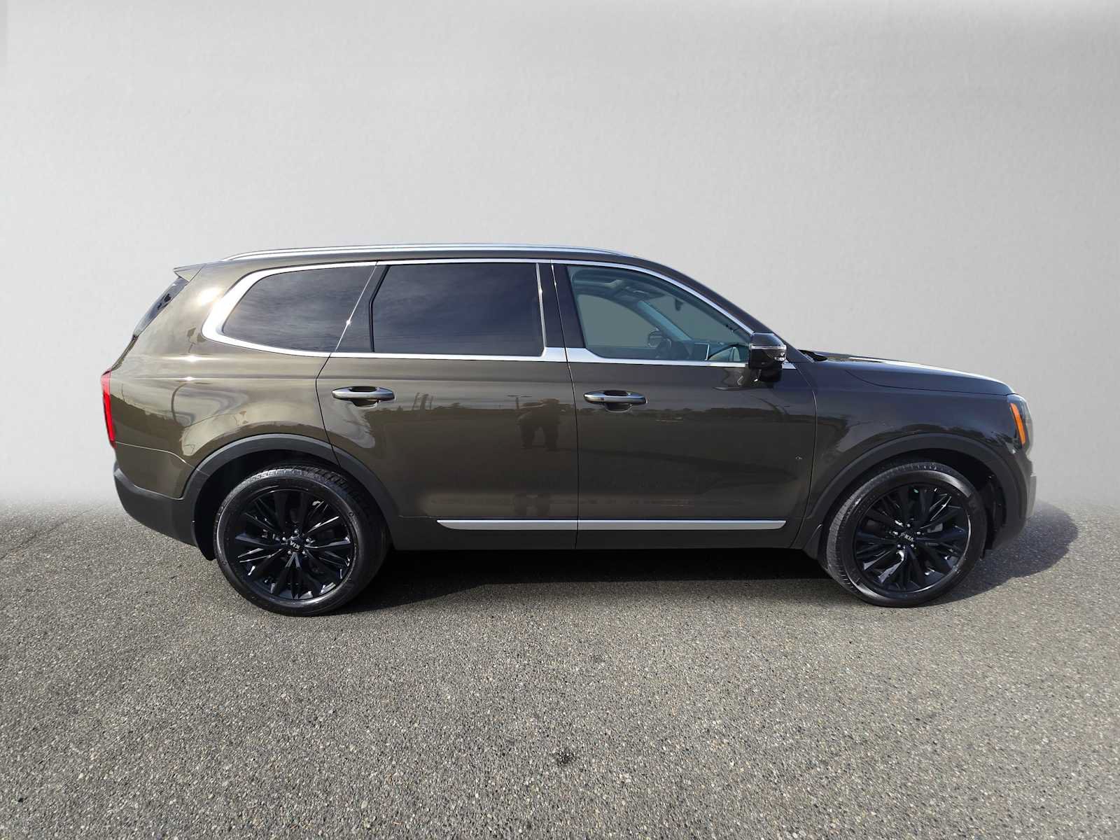 Used 2021 Kia Telluride SX w/ SX Prestige Package AWD/4WD image 2