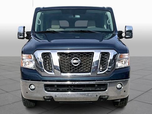 Used 2021 Nissan NV 3500 SL image 3