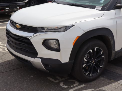 Used 2023 Chevrolet TrailBlazer LT image 6