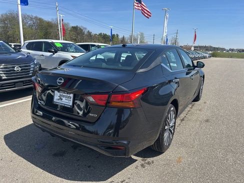 Certified 2025 Nissan Altima 2.5 SV image 3