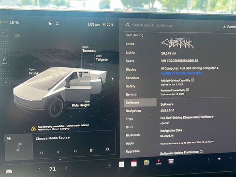 Used 2025 Tesla Cybertruck AWD Crew Cab image 10