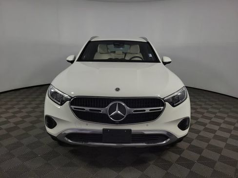 Used 2023 Mercedes-Benz GLC 300 4MATIC image 2