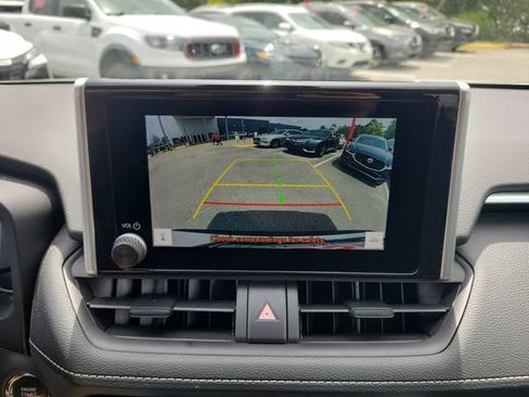 Used 2024 Toyota RAV4 XLE FWD image 30