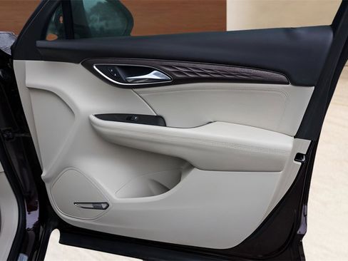 Used 2021 Buick Envision Avenir image 29