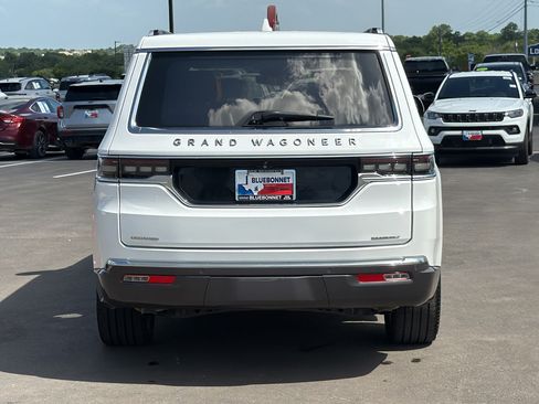 Used 2022 Jeep Grand Wagoneer Series III w/ Rear Seat Video Group 1 AWD/4WD image 6